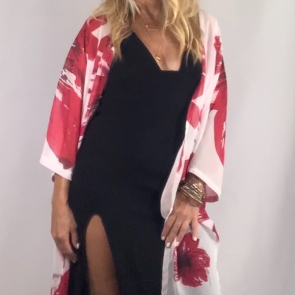 Boho Floral Kimono - 3 Sizes - Picture 1 of 4